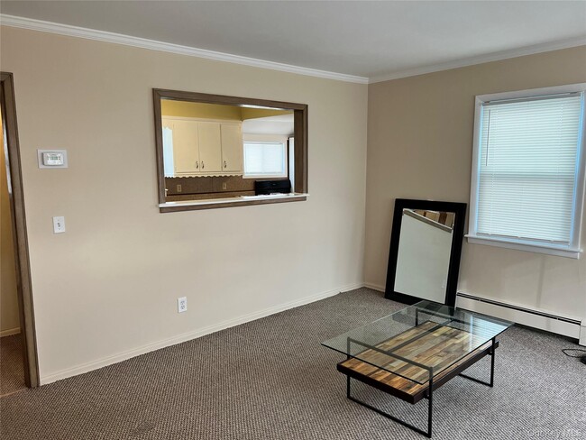 Building Photo - 223 Clay Pitts Rd