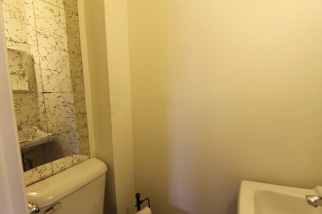 Building Photo - 8244 Woolston Ave