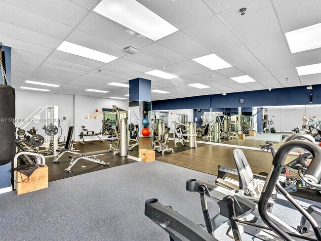 Building Photo - 20 Island Ave