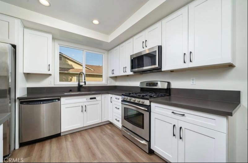 Building Photo - 523 Larkin Dr