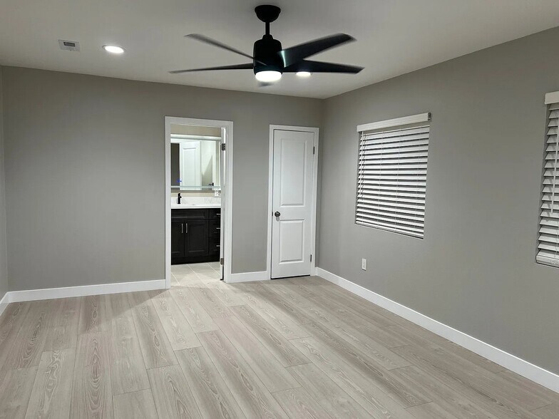 Building Photo - 8176 Dale St