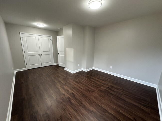 Building Photo - AVAILABLE for QUICK MOVE IN New 3 bedroom home with an office