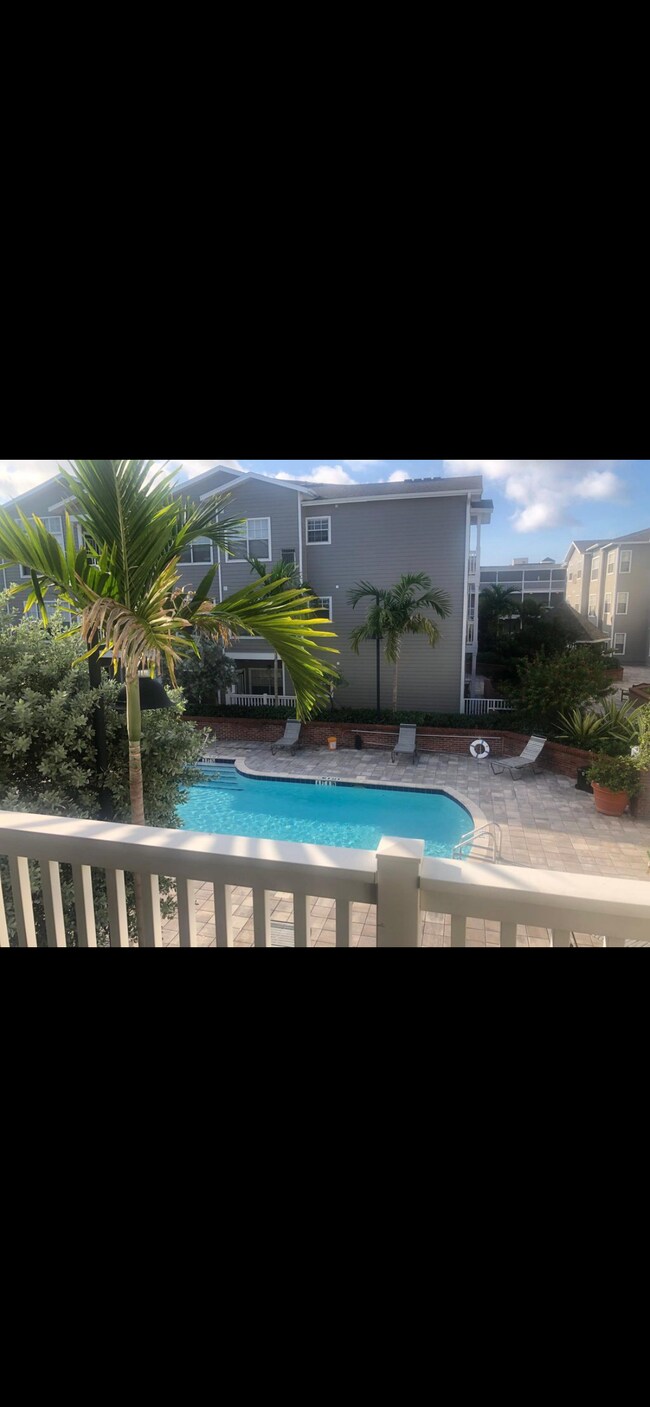 Building Photo - 800 S Dakota Ave