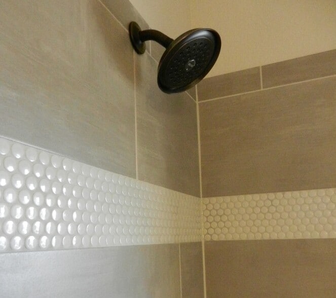 2nd Upstairs Bathroom - 4846 Northern Lights Drive