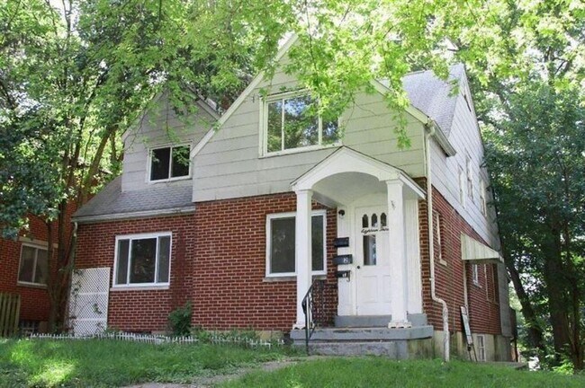 Primary Photo - 1813 Brookline Ave