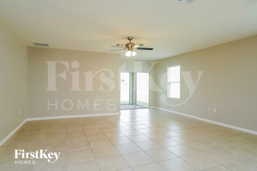 Building Photo - 3186 Cozumel Ct