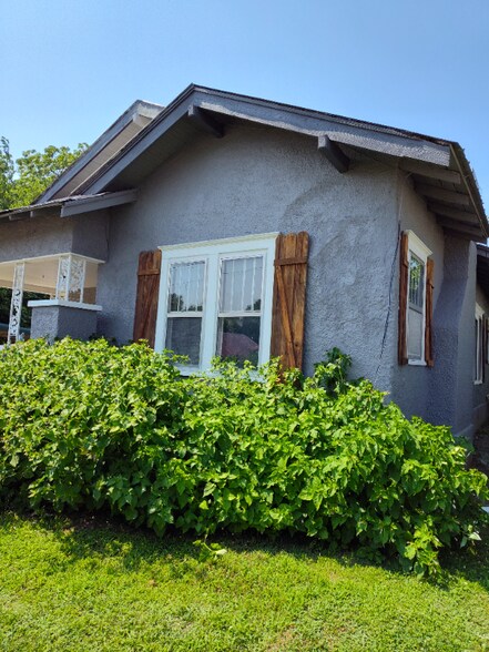 Building Photo - 1332 E Highland St