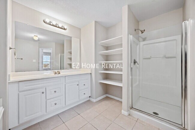 Building Photo - 16267 Silver Wing Ln