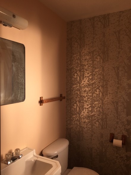 Building Photo - 5170 NE Willamette Ave