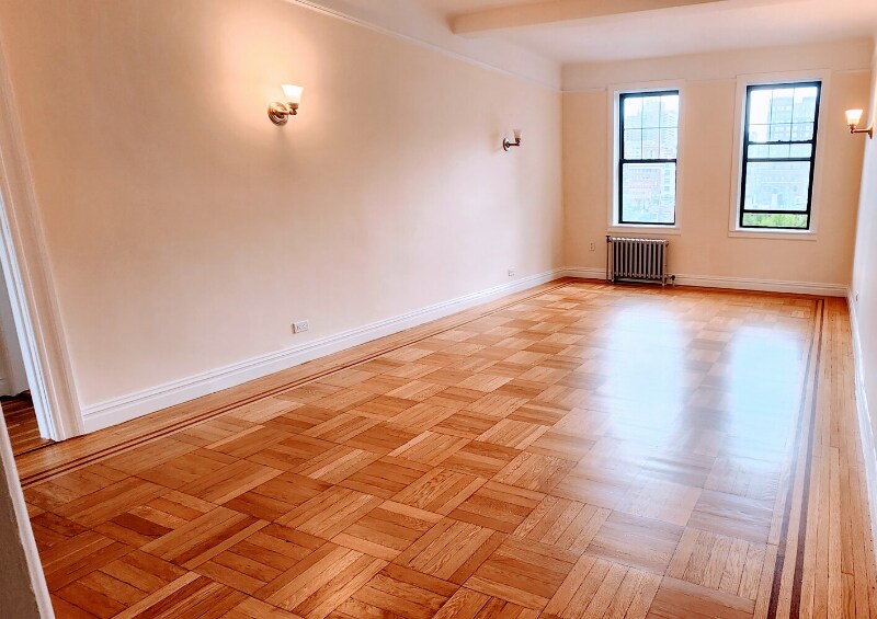 Building Photo - 115 E 92nd St