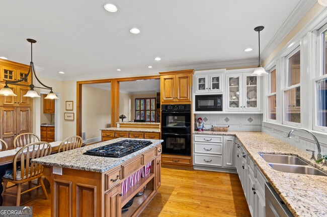 Building Photo - 1070 Riverwalk Point