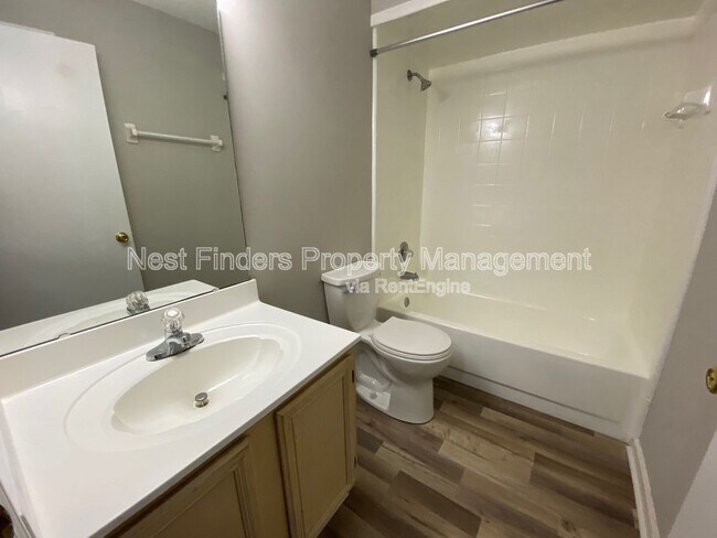 Building Photo - 421 Filmore Dr