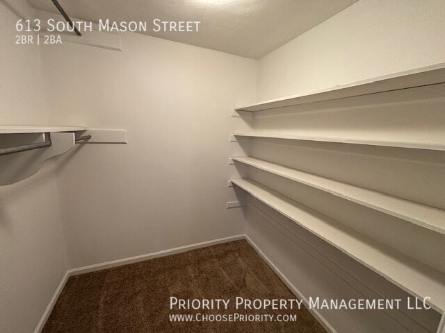 Building Photo - 613 S Mason St