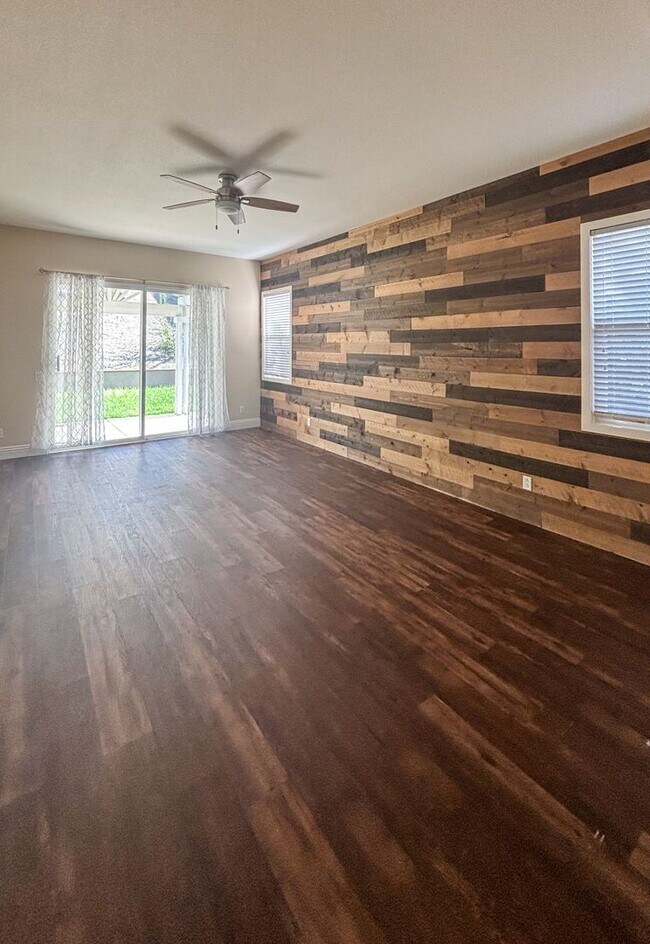 Building Photo - Murrieta - 4 bed / 2.5 bath home
