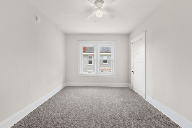 Building Photo - CHEVIOT: Charming 4 bed 2.5 bath 1 car detached garage
