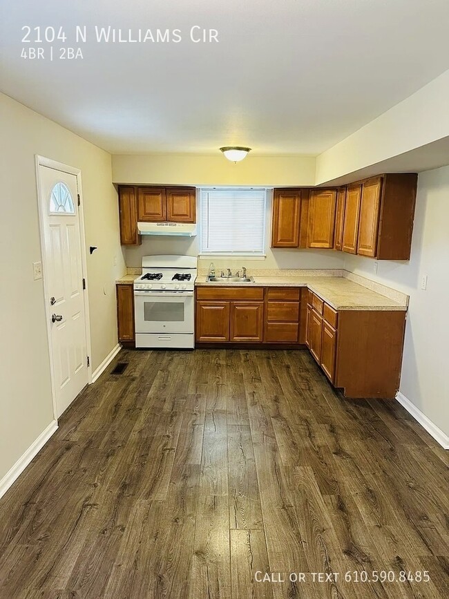 Building Photo - 2104 N Williams Cir