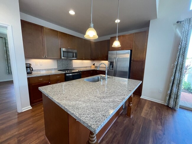 Building Photo - 394 Kahoma Village Loop