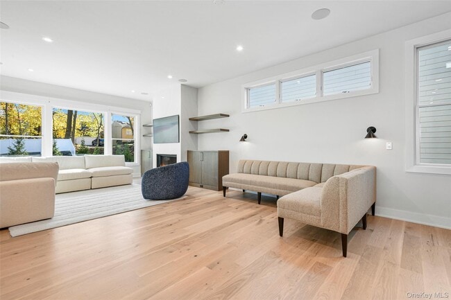 Building Photo - 65 Myrtle Blvd