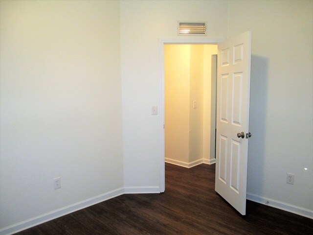 Building Photo - 4043 Pebble Brooke Circle South