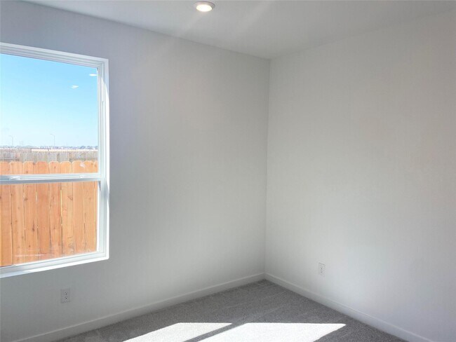 Building Photo - 6423 Symphony Wave Dr