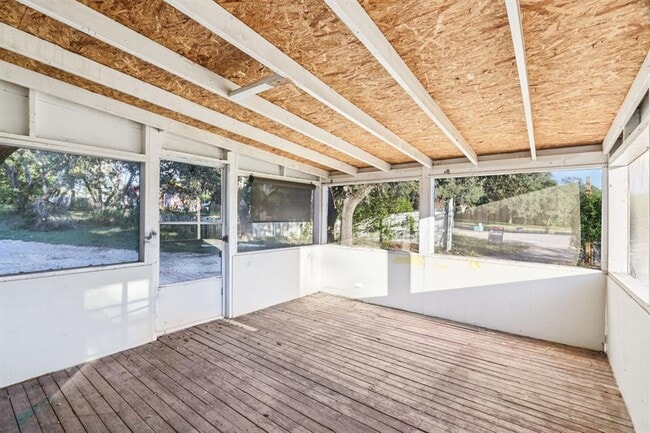 Building Photo - 24007 Windy Valley Rd