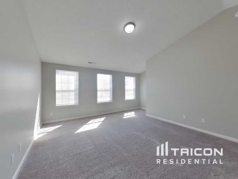 Building Photo - 16736 Yeoman Way