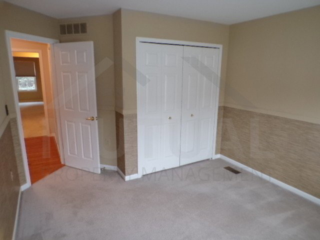 Building Photo - 6575 Cortland Ave