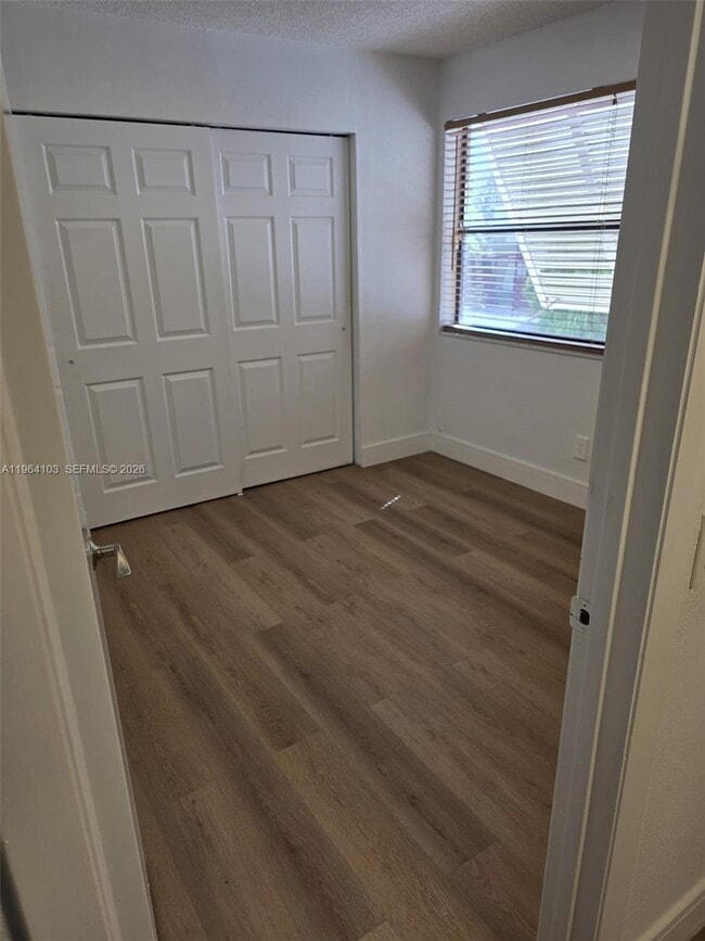 Building Photo - 10951 Cypress Rd