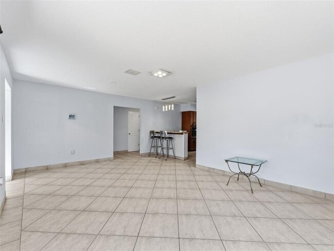 Building Photo - 207 W Broad St