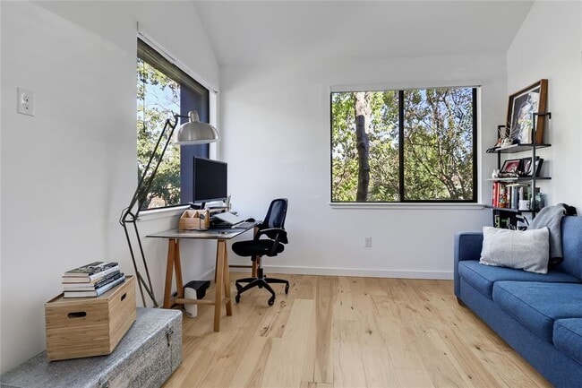 Building Photo - 2709 E 14th St