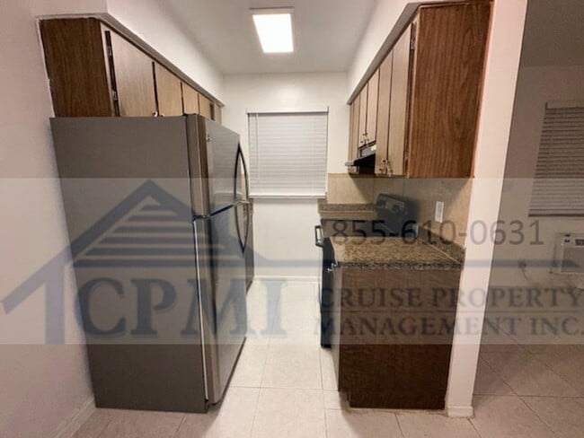 Interior Photo - 6201 Taylor St