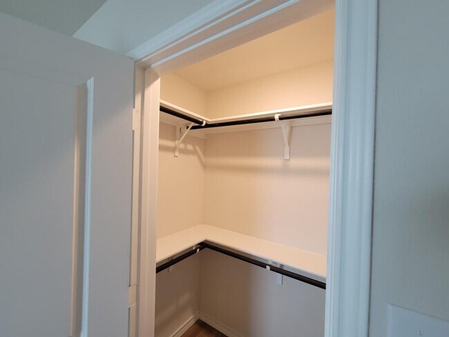 Building Photo - 1737 Rocky Rise