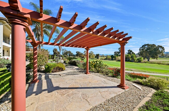 Building Photo - Gorgeous 3BD/3BA Home on a Golf-Course with Expansive Mountain Views! $5,000/mo