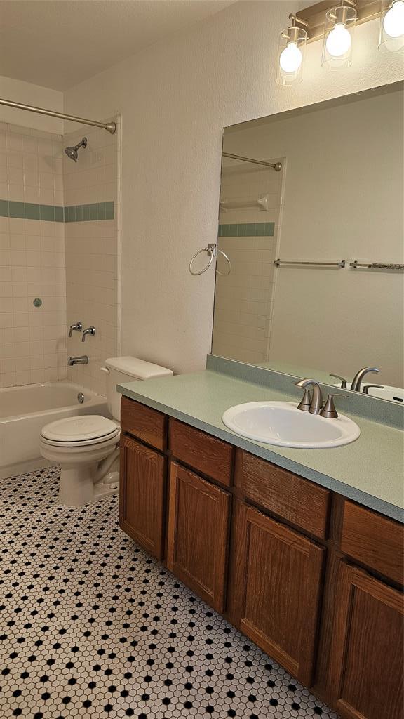 Building Photo - 8010 Willet Trail