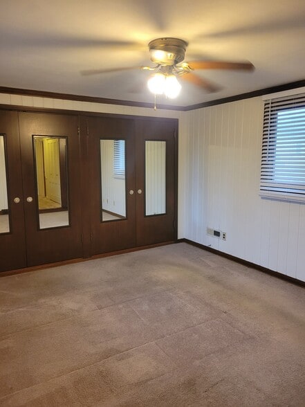 Building Photo - 2123 Eileen Rd