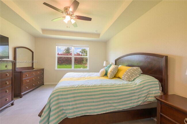 Building Photo - 12300 SW Myrtle Oak Dr