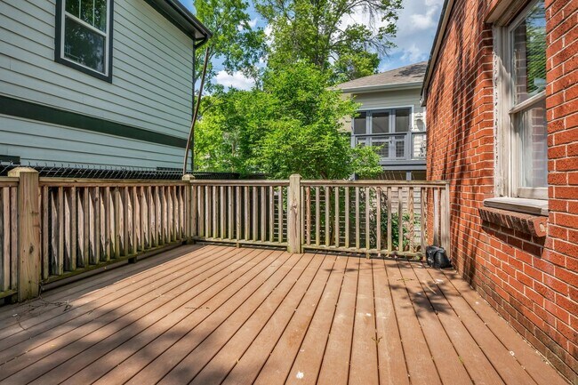 Building Photo - 4 Bed 2 Bath Home | Sylvan Park