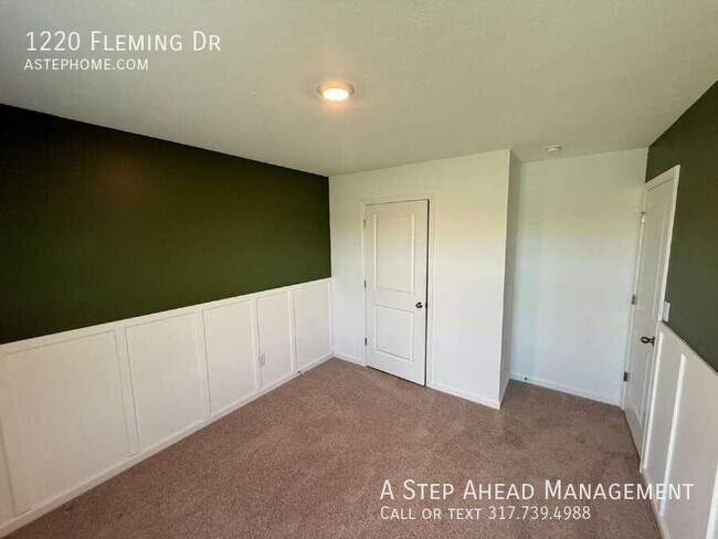 Building Photo - 1220 Fleming Dr