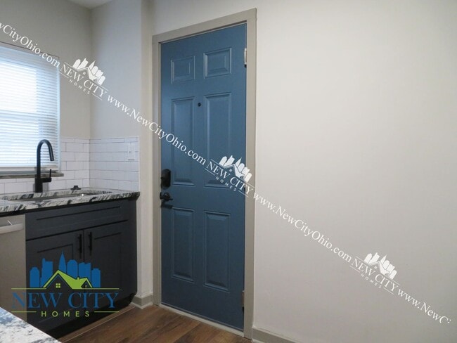 Building Photo - Newly Renovated Apartment Building