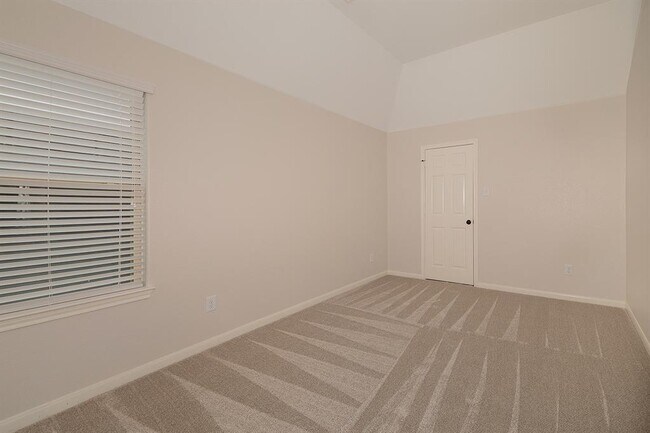Building Photo - 67 Sagamore Ridge Pl