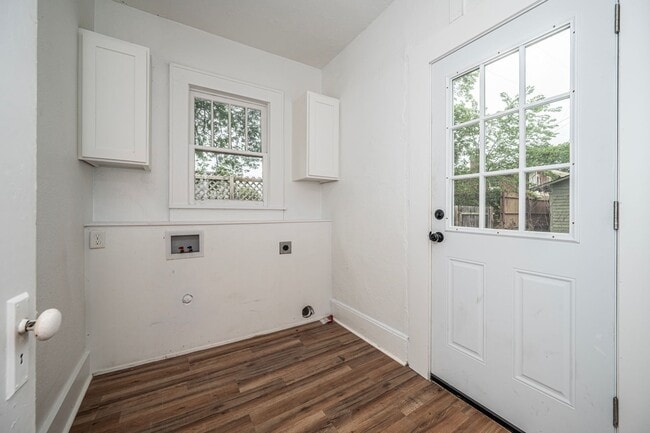 Building Photo - Updated 3/2 in  SW Ardmore