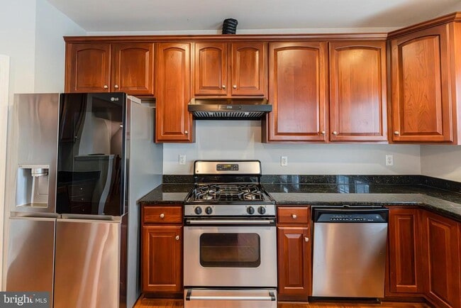 Building Photo - 1552 Oakley Ln
