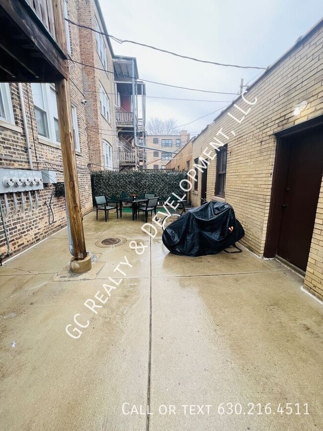 Building Photo - ***  W&D IN UNIT / GARAGE PARKING AVAIL / ...