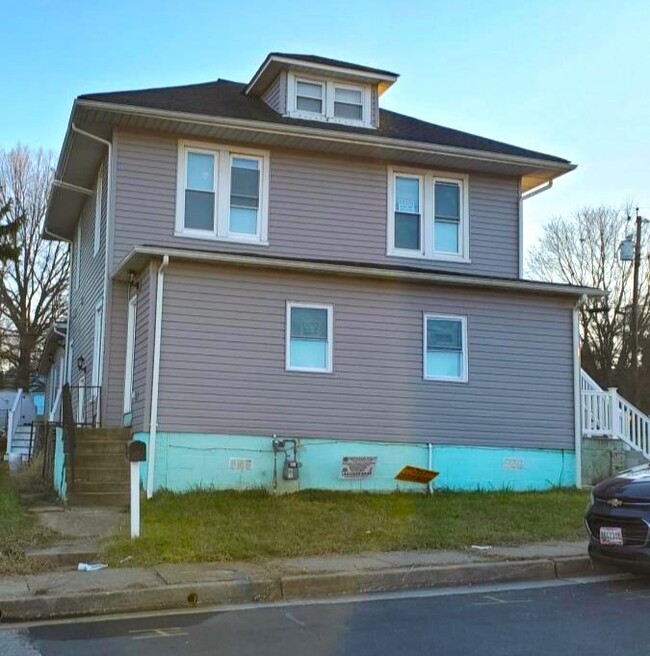 Primary Photo - 3247 East St