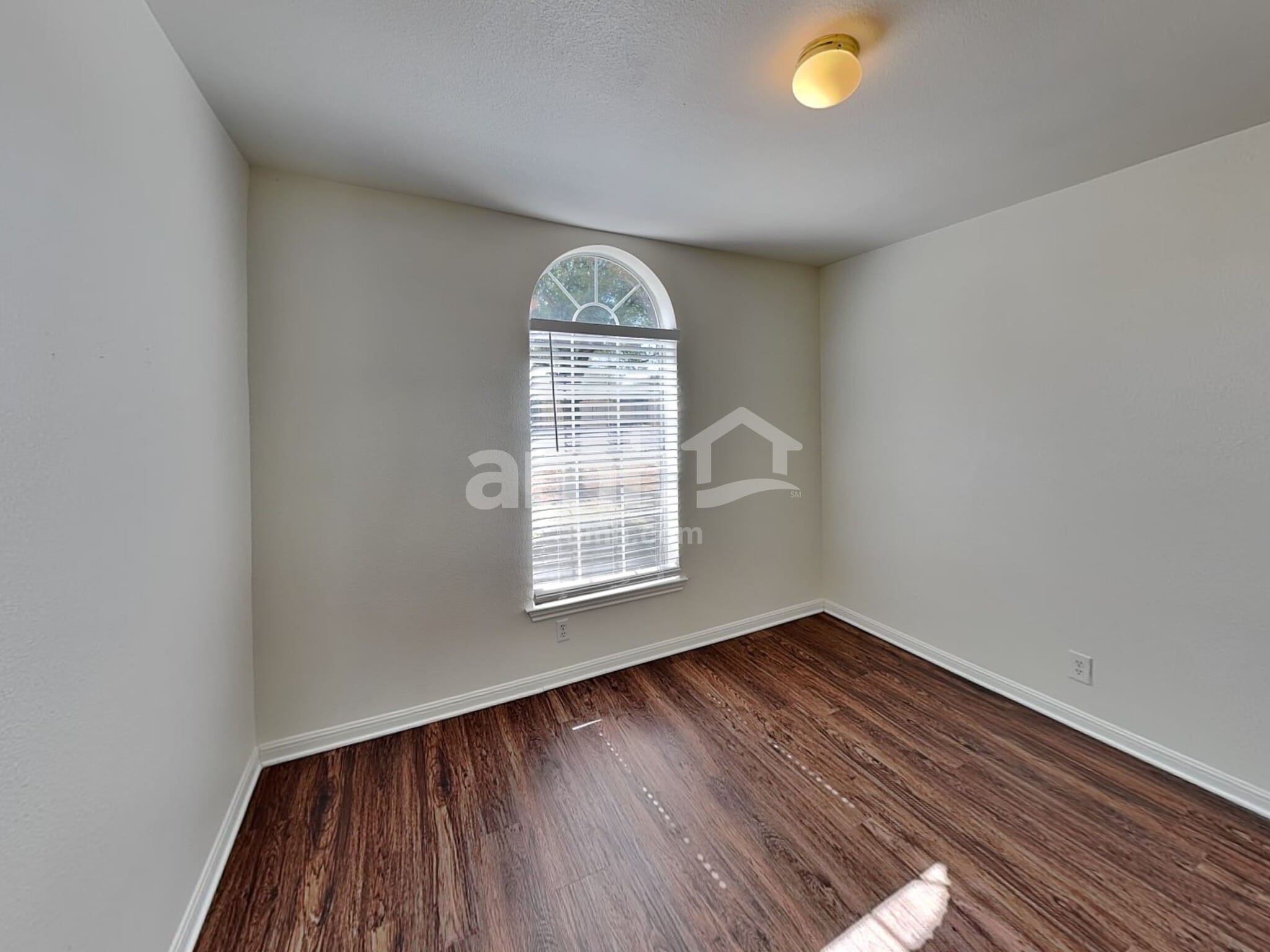 Building Photo - 386 Stennis