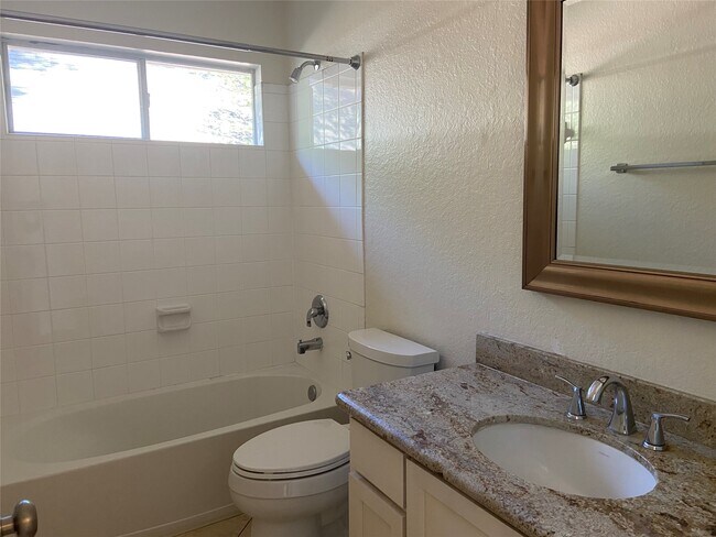 Building Photo - 130 S Veranda Ridge Dr