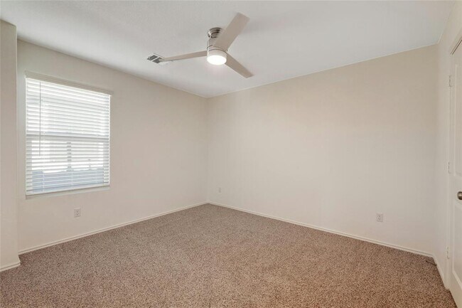 Building Photo - 424 Red Buckeye Loop