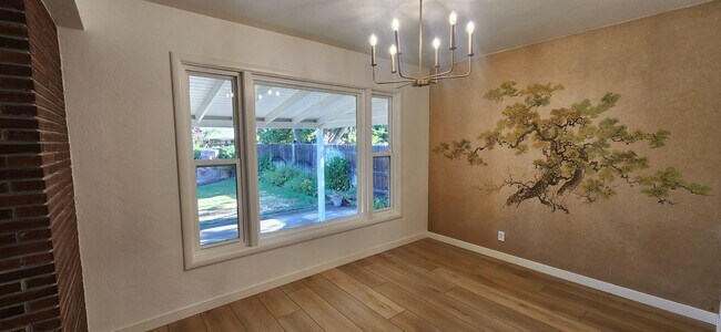 Building Photo - 3 Bedroom 1 Bathroom Charmer in Hollywood ...