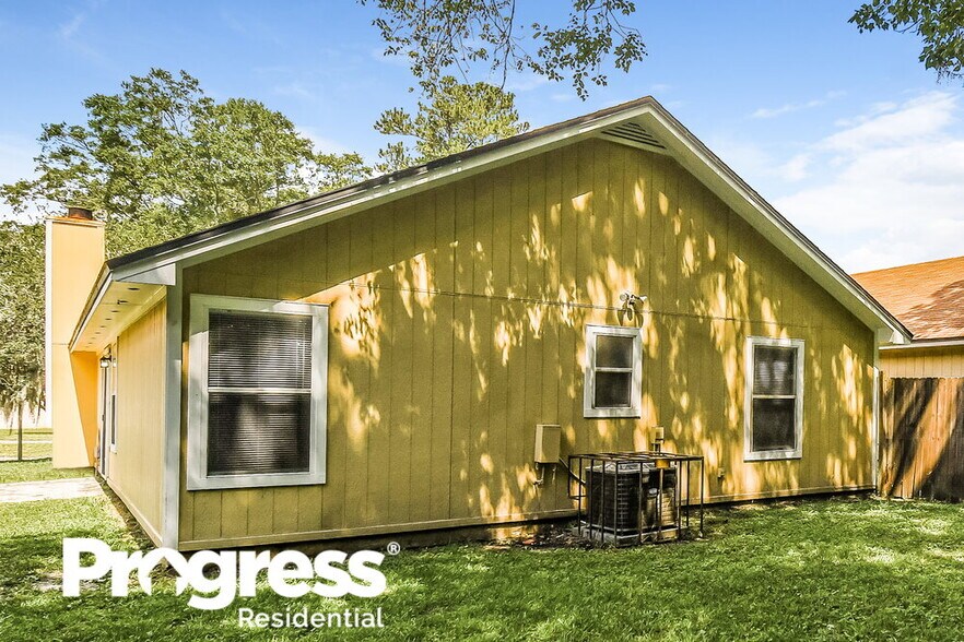 Building Photo - 10725 Meadowlea Dr