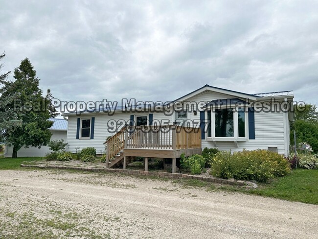 Primary Photo - Peaceful 3 Bedroom, 2 Bathroom House for R...